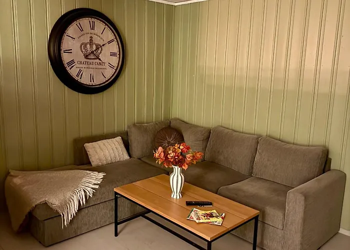 Apartamento Kjellerleilighet Bjorge